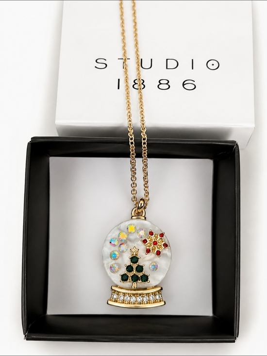 Avon Jewelry - Studio 1886 Fireside Treasures Snow Globe Pendant Necklace NIB